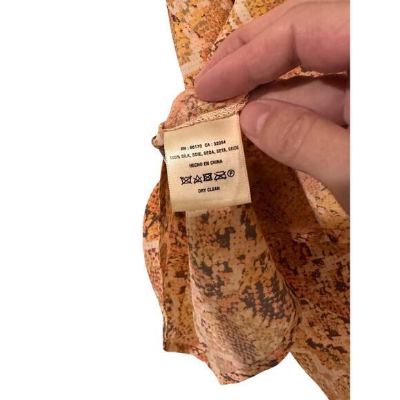 E Eloise By Anthropologie Silk Soft Pink Snake Print Razorback Tank Top, size L - Picture 9 of 10